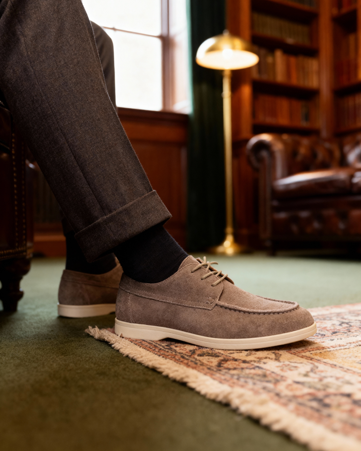 Chaussures à lacets premium en daim – vue 3