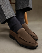 Mocassins premium en daim à semelle noire – vue 3